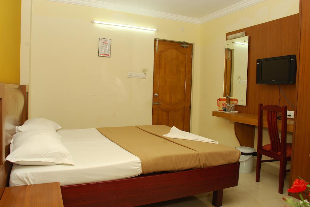City Manor Hotel Chennai Phòng bức ảnh